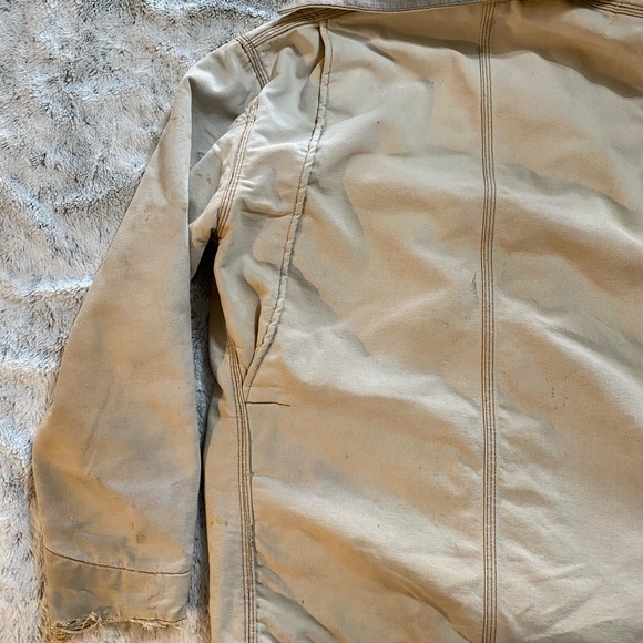 Vintage Distressed Carhartt Blanket Lined Chore Coat. - Picture 9 of 15